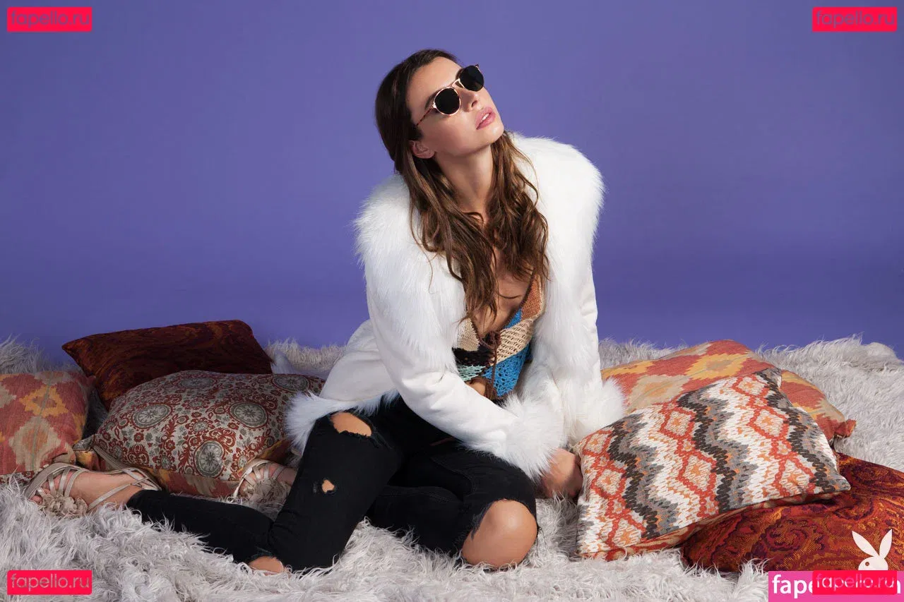 Roxanna June Onlyfans Photo Gallery 