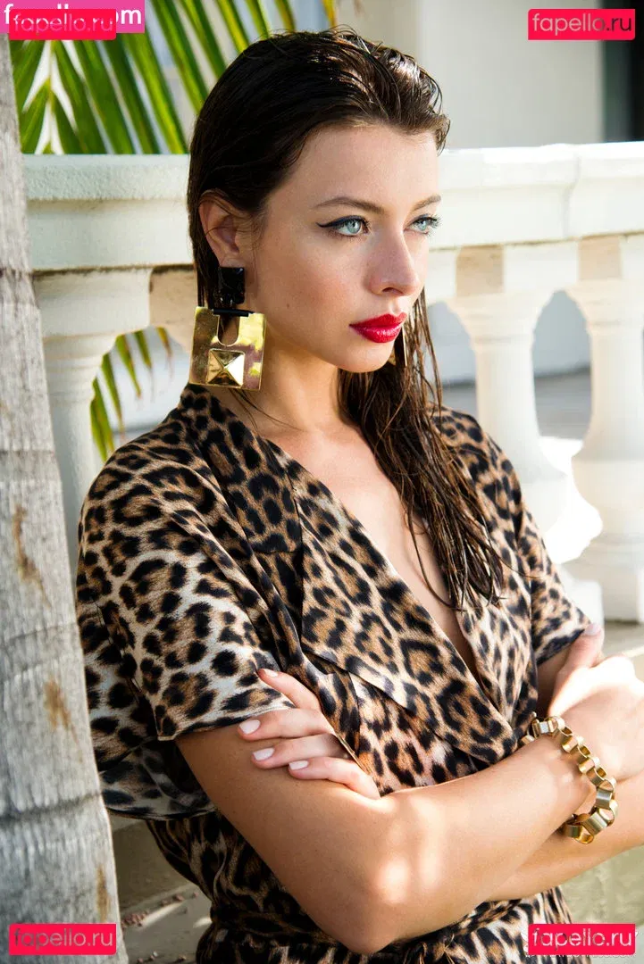 Roxanna June Onlyfans Photo Gallery 