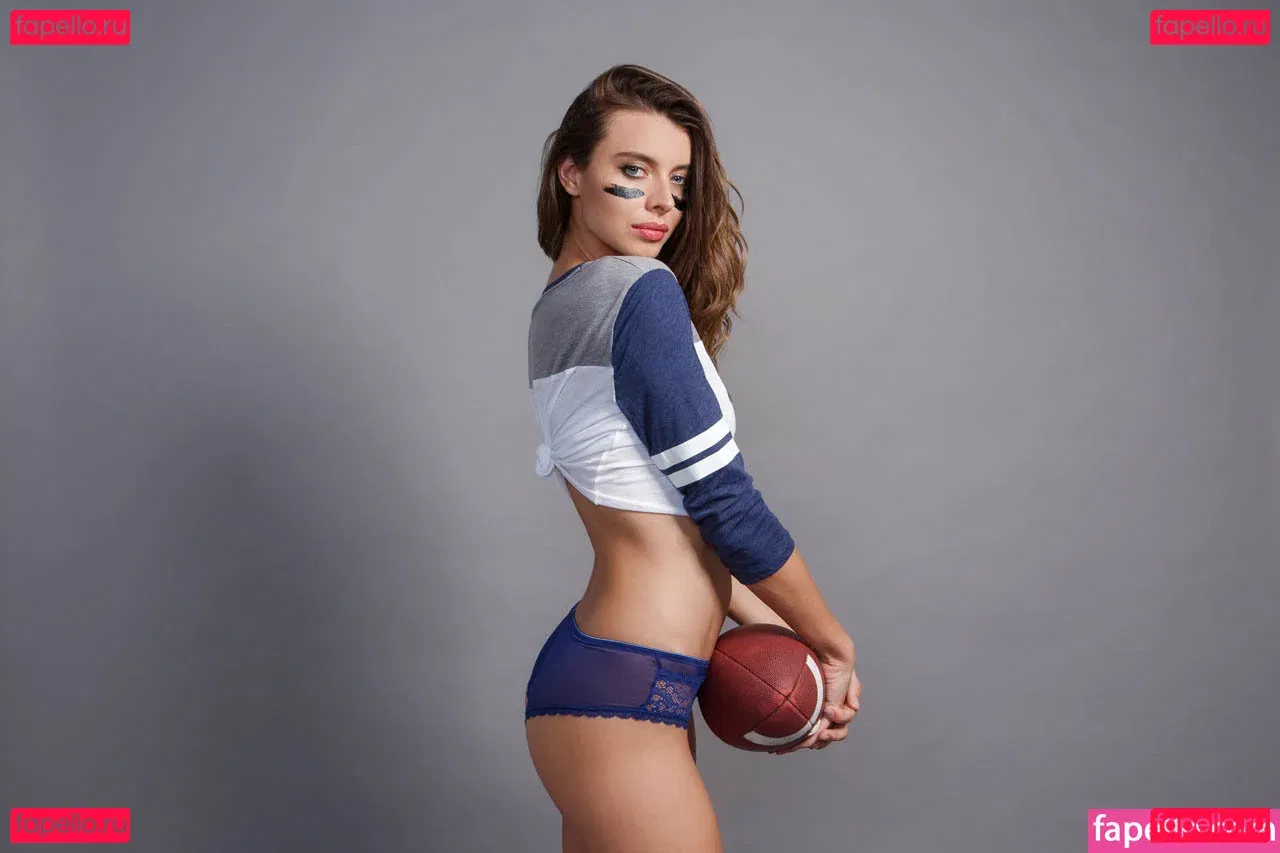 Roxanna June Onlyfans Photo Gallery 