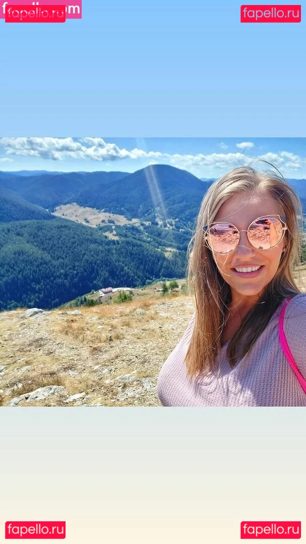 Stella Vulcheva Onlyfans Photo Gallery 