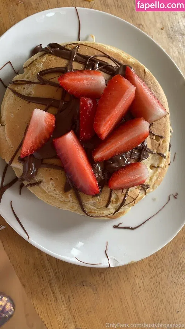 bustybroganxxx Onlyfans Photo Gallery 