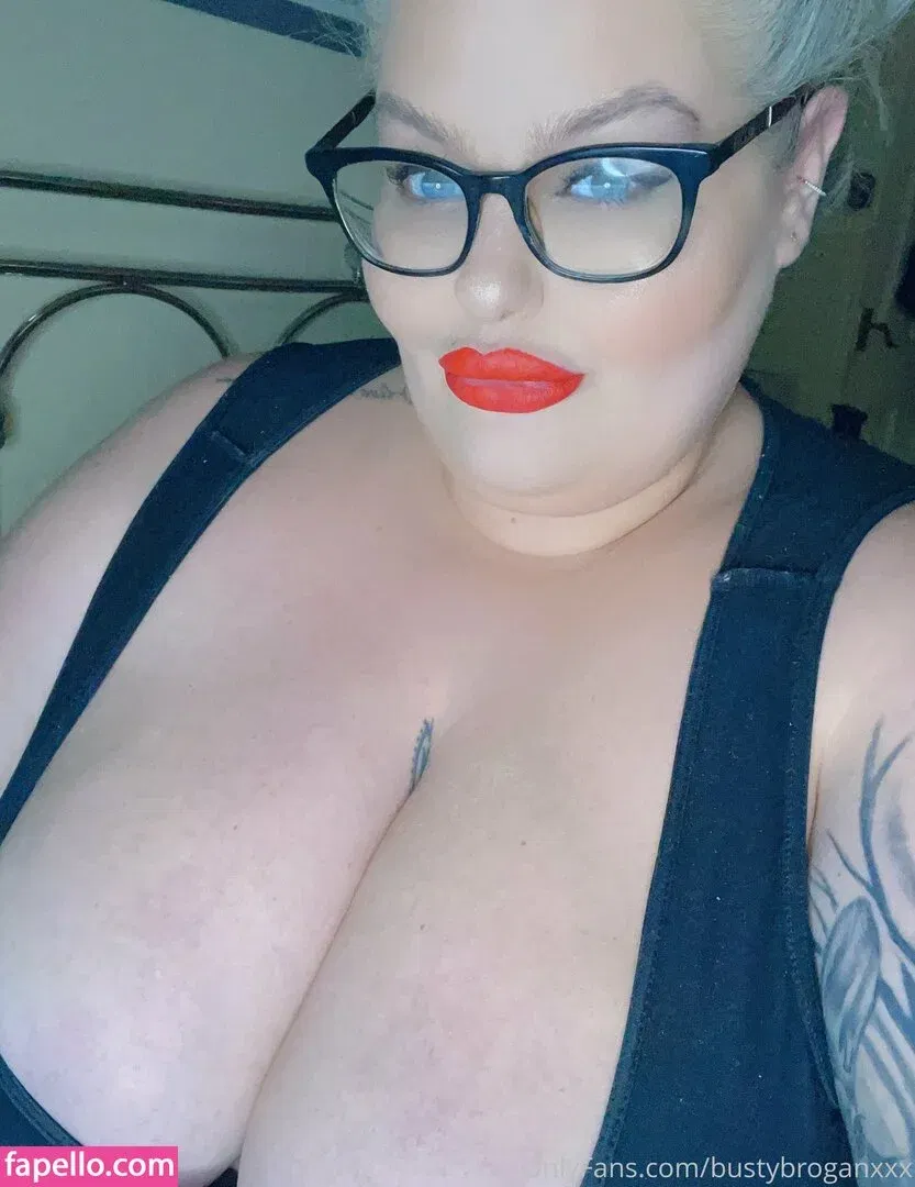 bustybroganxxx Onlyfans Photo Gallery 