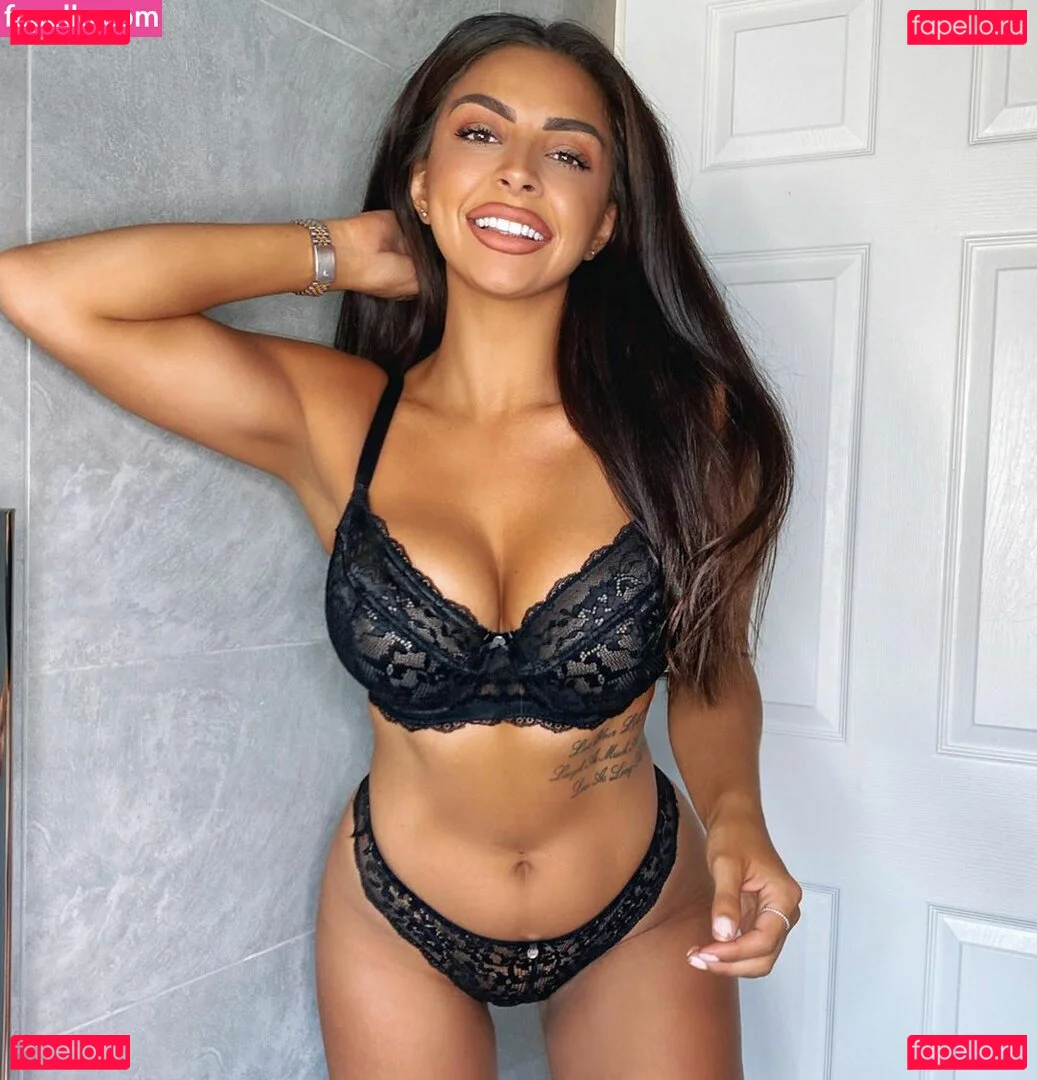 Natasha Sandhu Onlyfans Photo Gallery 