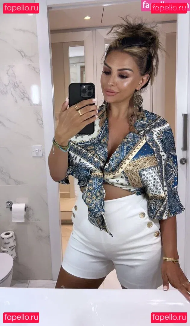 Natasha Sandhu Onlyfans Photo Gallery 