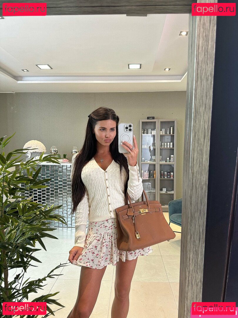 Leyla / leyla_night Onlyfans Photo Gallery 