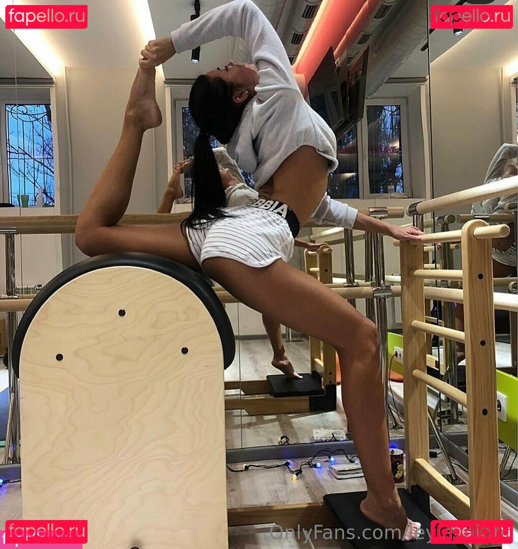 Leyla / leyla_night Onlyfans Photo Gallery 