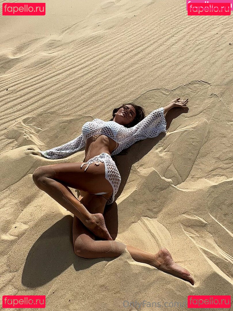 Leyla / leyla_night Onlyfans Photo Gallery 