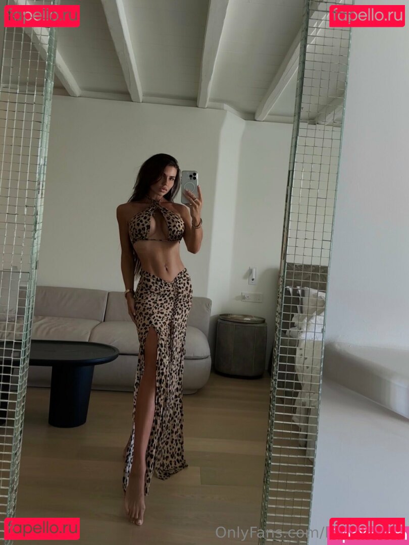 Leyla / leyla_night Onlyfans Photo Gallery 