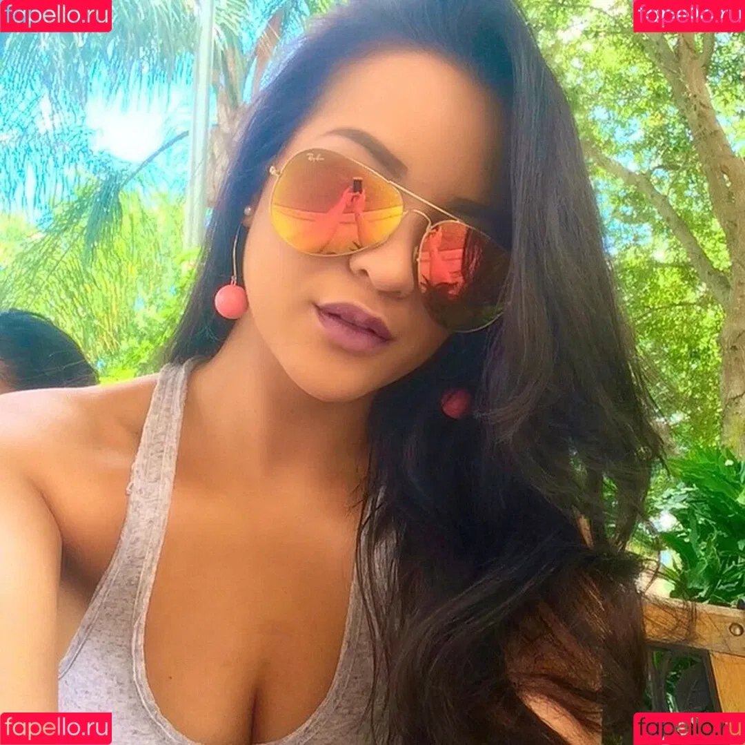 Toni Salina Chee Young Onlyfans Photo Gallery 