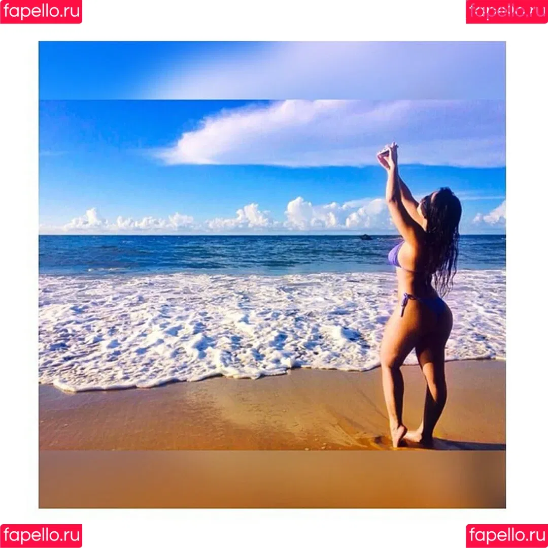 Toni Salina Chee Young Onlyfans Photo Gallery 