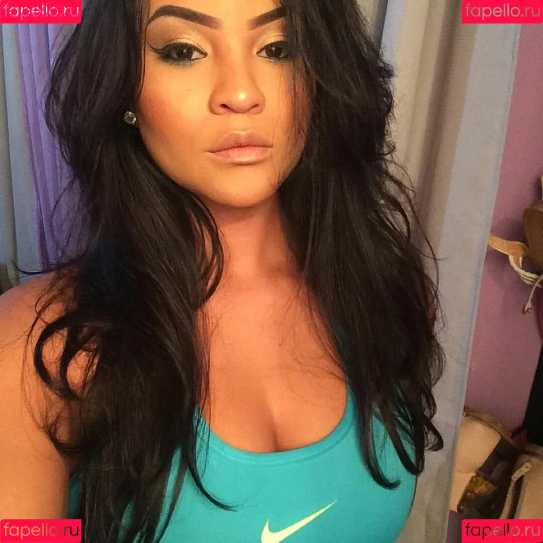 Toni Salina Chee Young Onlyfans Photo Gallery 