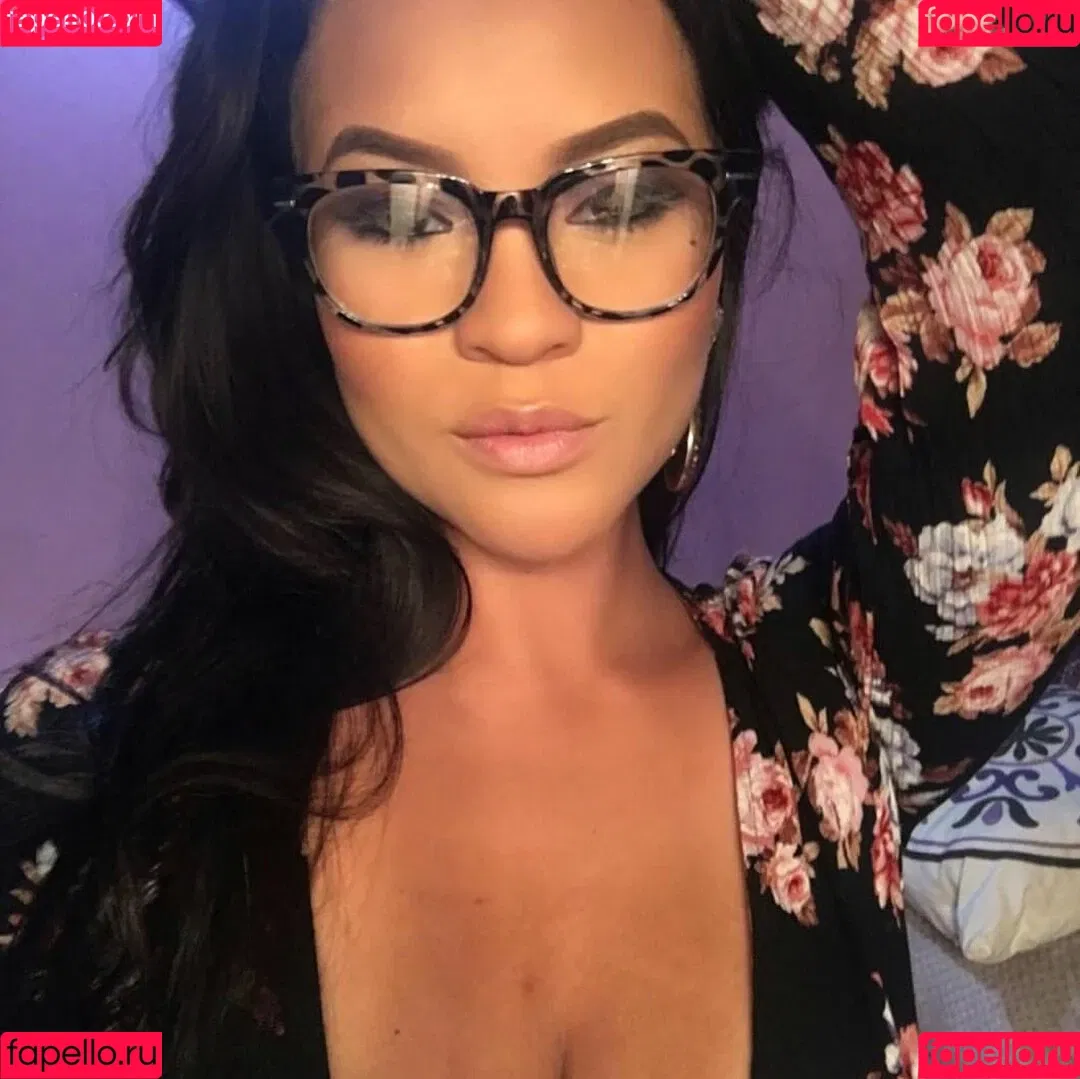 Toni Salina Chee Young Onlyfans Photo Gallery 