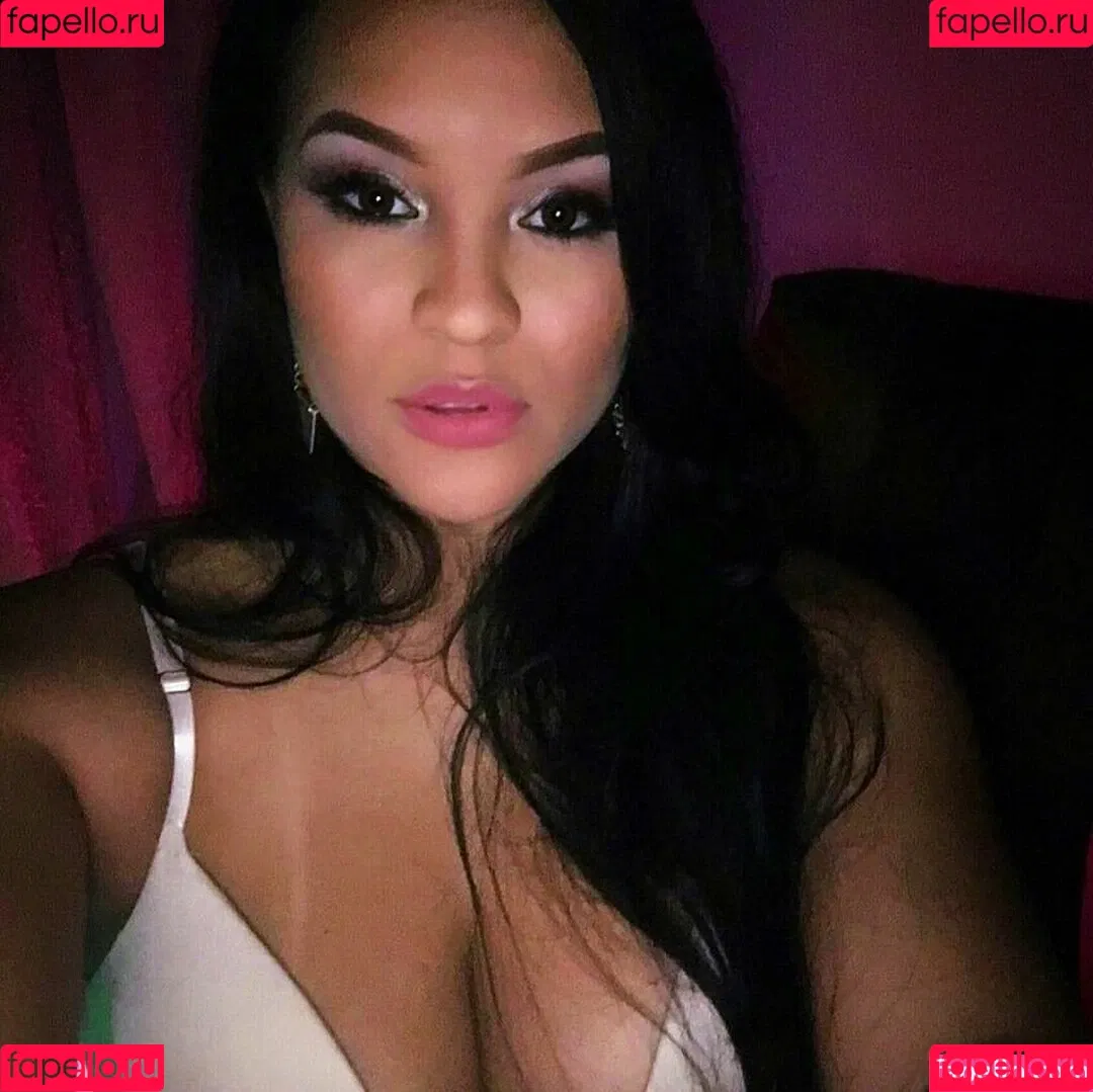 Toni Salina Chee Young Onlyfans Photo Gallery 