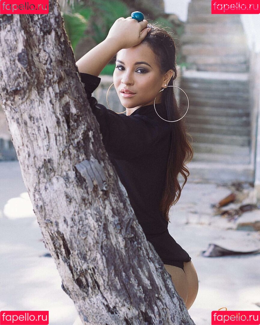 Toni Salina Chee Young Onlyfans Photo Gallery 