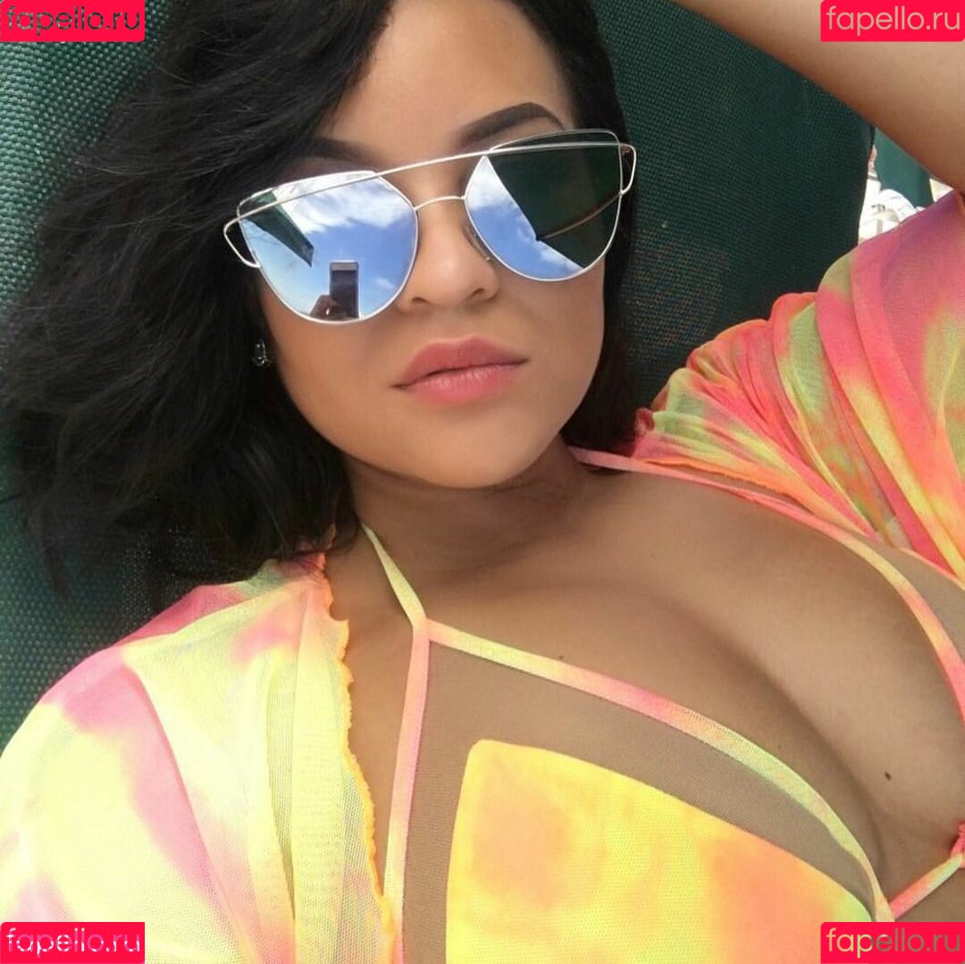 Toni Salina Chee Young Onlyfans Photo Gallery 