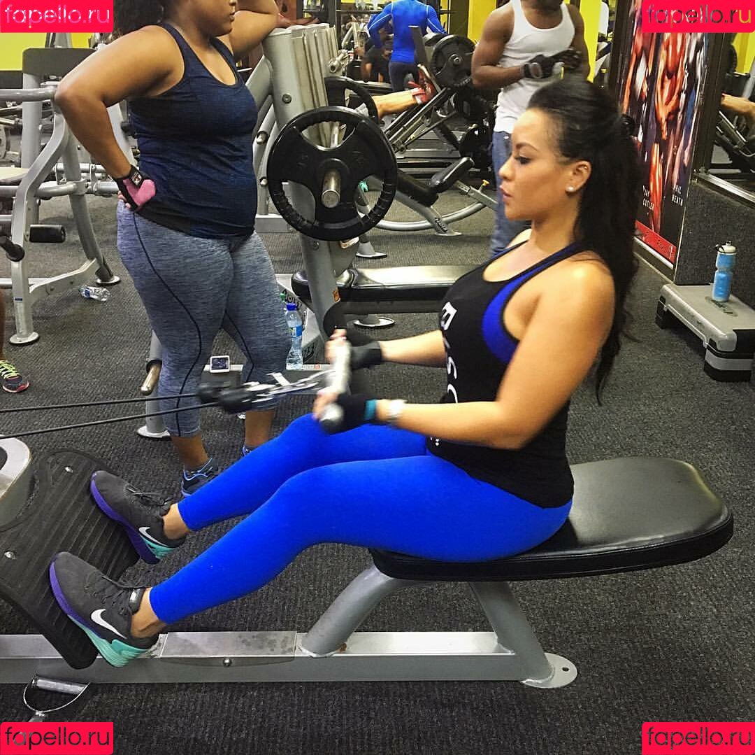 Toni Salina Chee Young Onlyfans Photo Gallery 