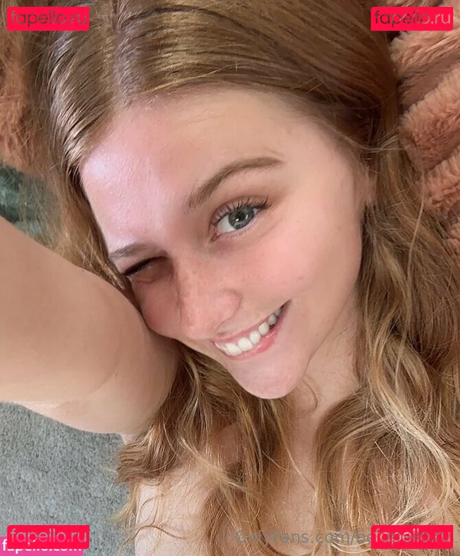 bellabumzy Onlyfans Photo Gallery 