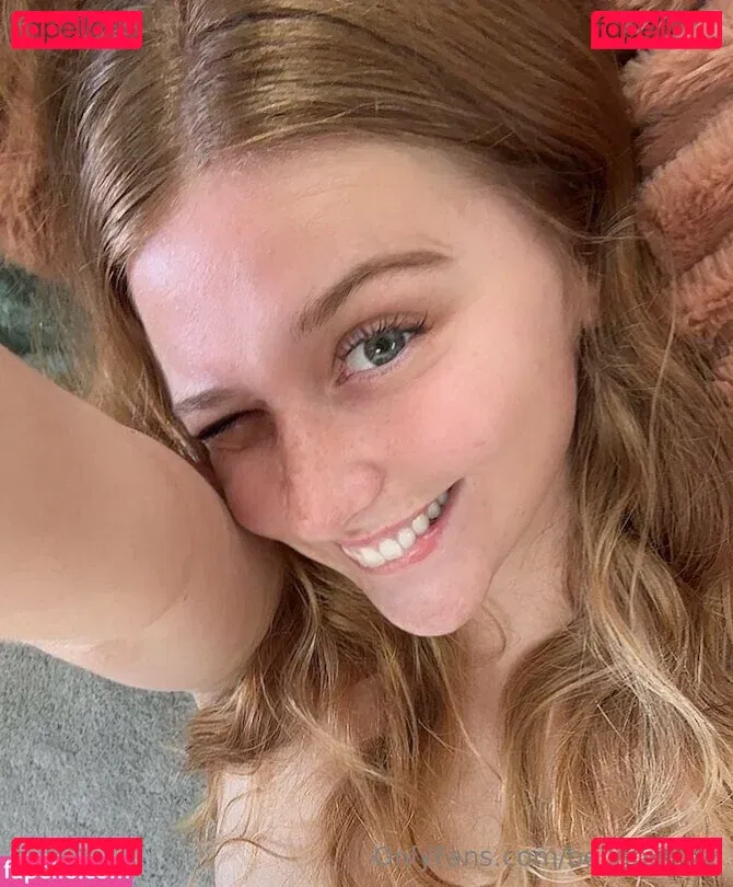 bellabumzy Onlyfans Photo Gallery 