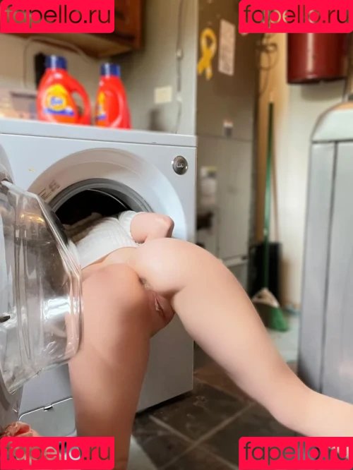 bellabumzy Onlyfans Photo Gallery 