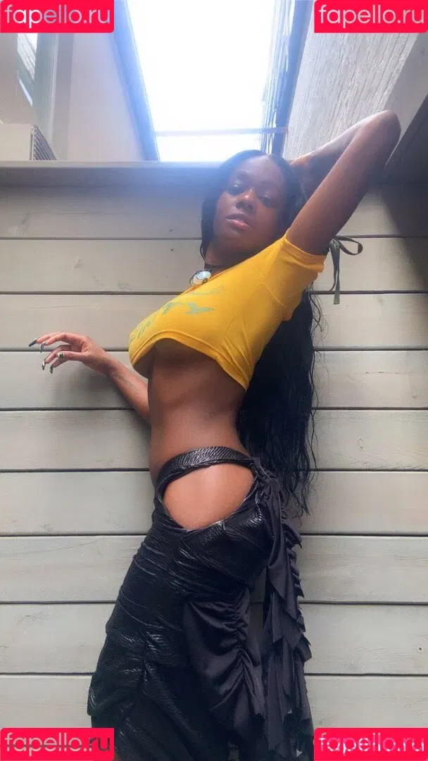 Azealia Banks Onlyfans Photo Gallery 