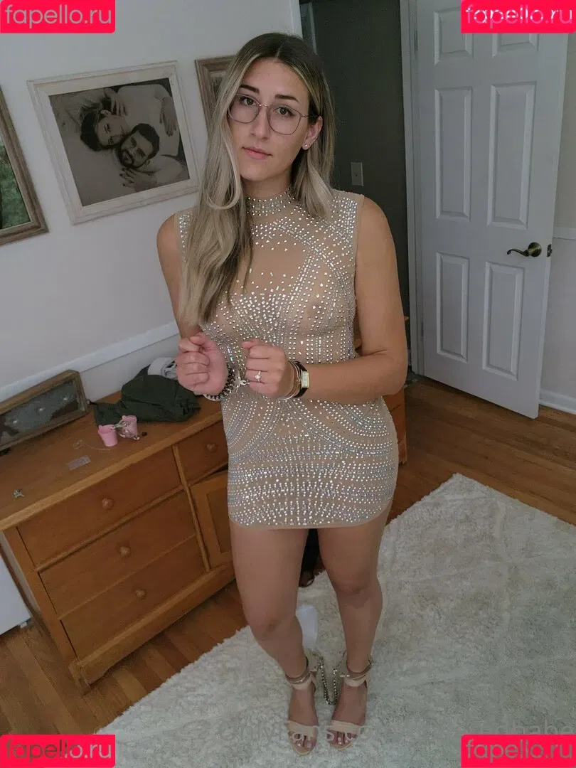 collaredbabe Onlyfans Photo Gallery 