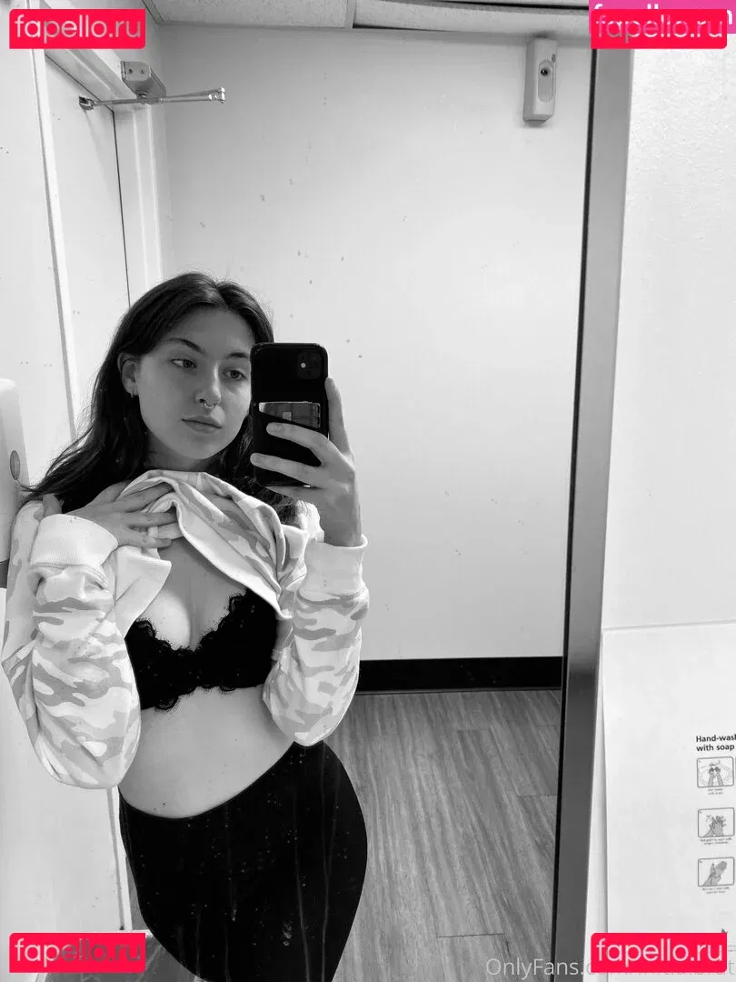 initialbrat Onlyfans Photo Gallery 