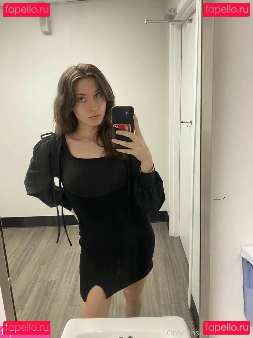 initialbrat Onlyfans Photo Gallery 