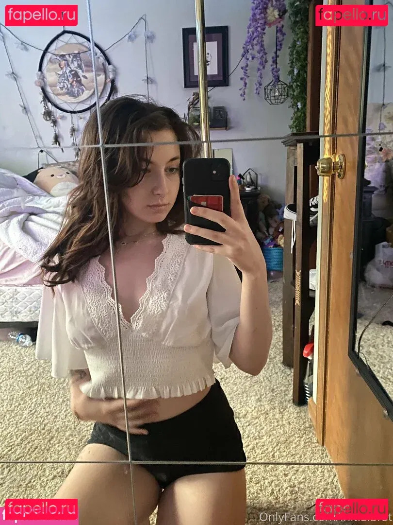 initialbrat Onlyfans Photo Gallery 