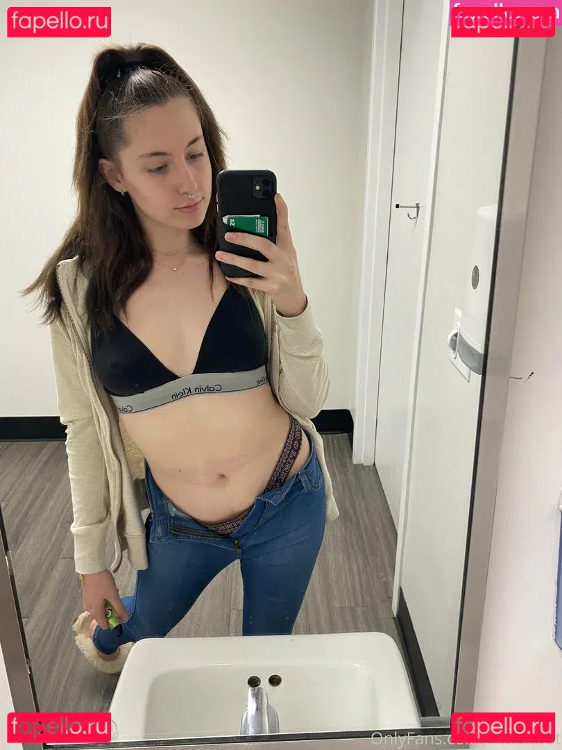 initialbrat Onlyfans Photo Gallery 