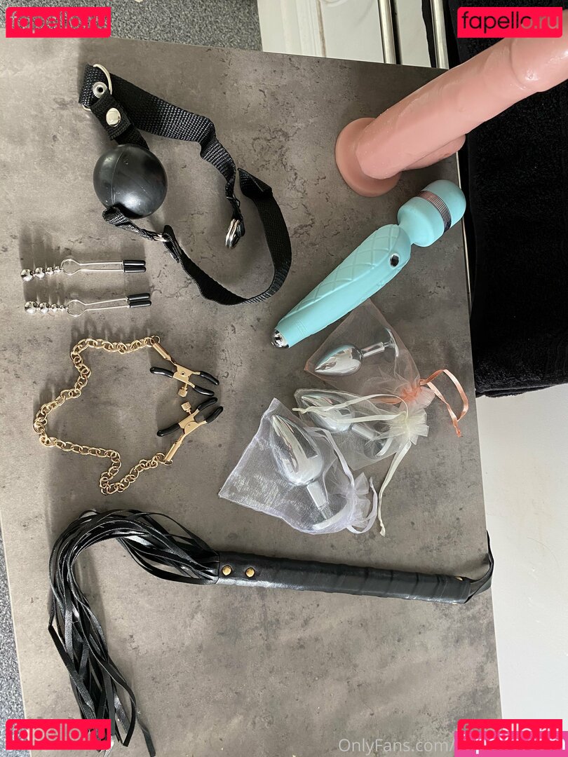 unleashedb_ / unleashedbee Onlyfans Photo Gallery 