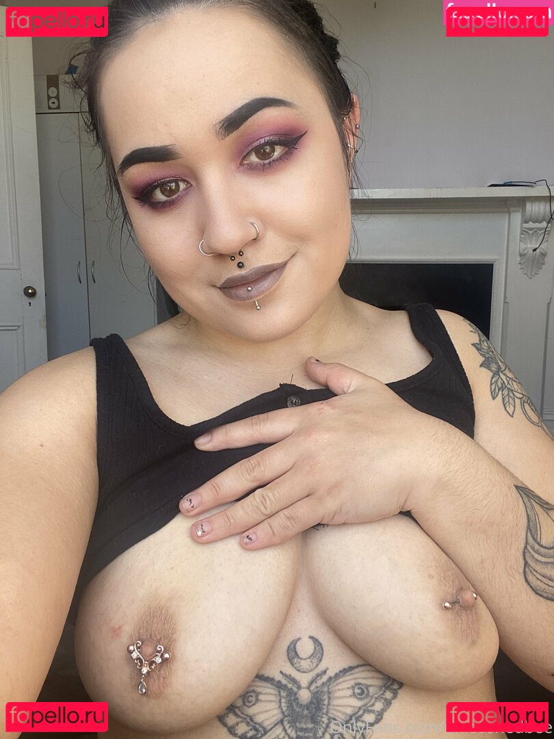 unleashedb_ / unleashedbee Onlyfans Photo Gallery 