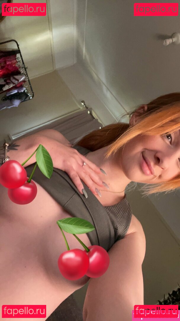 camgirl.iris Onlyfans Photo Gallery 