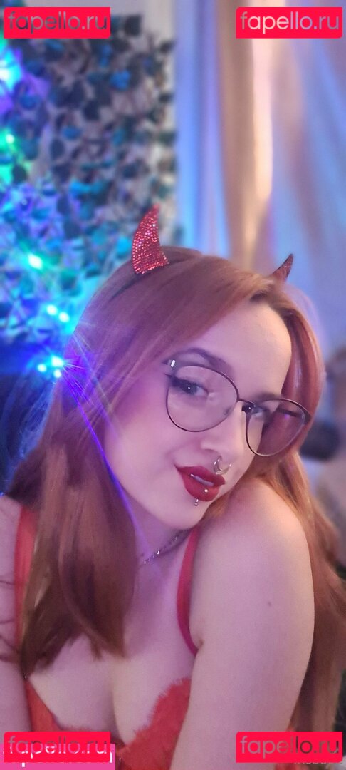 camgirl.iris Onlyfans Photo Gallery 