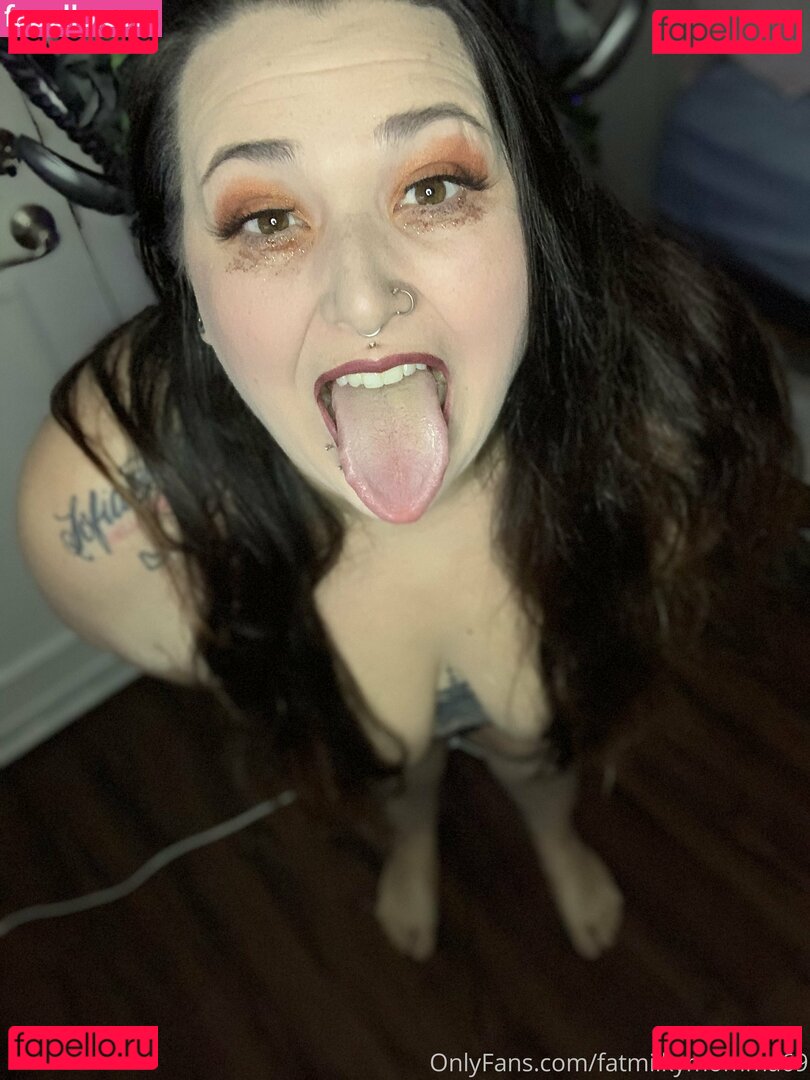 fatimmma69 / fatmilkymomma69 Onlyfans Photo Gallery 