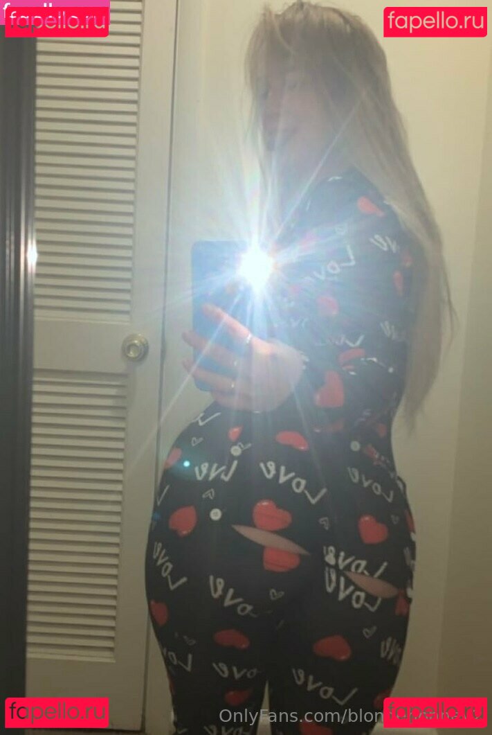 blondehonney / blondehonney2 Onlyfans Photo Gallery 