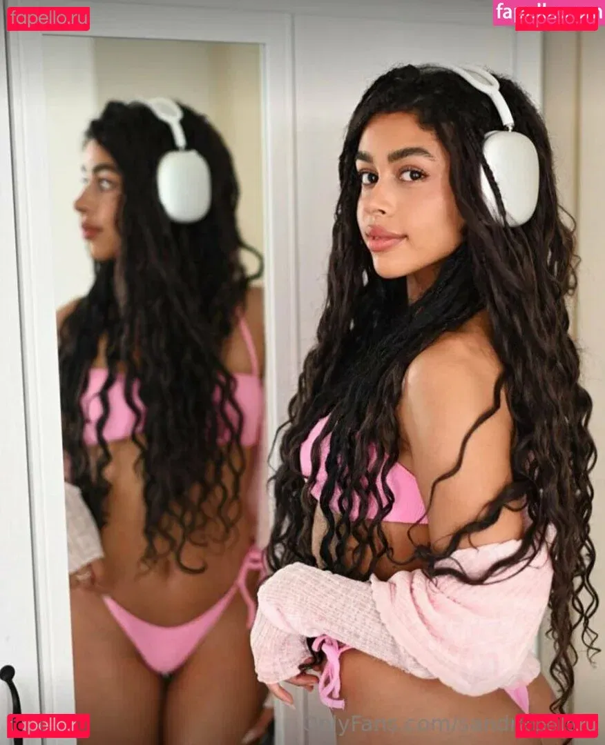 sandrateilorr Onlyfans Photo Gallery 