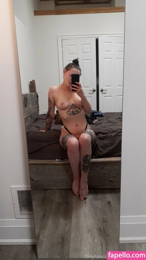 suicidekittenxo Onlyfans Photo Gallery 