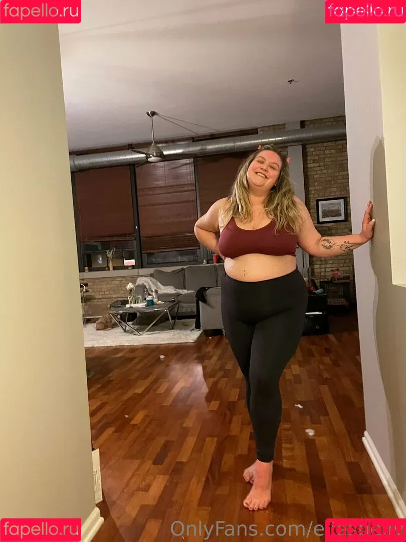 ellesbelly Onlyfans Photo Gallery 