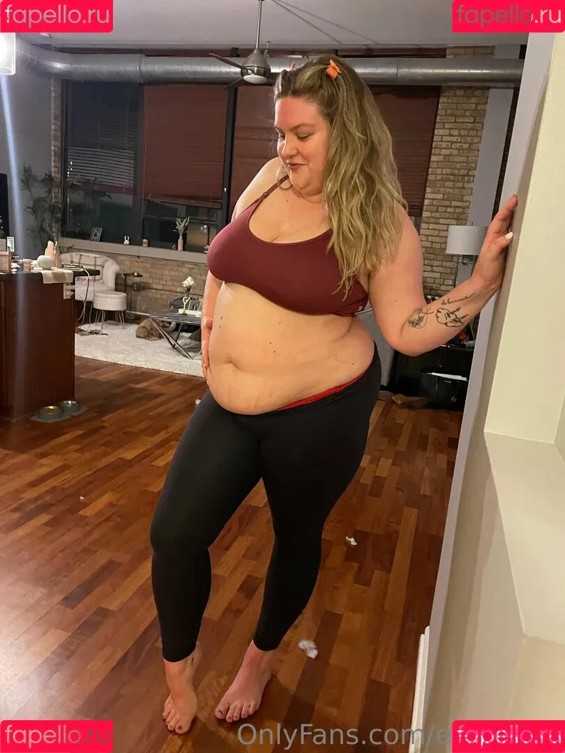 ellesbelly Onlyfans Photo Gallery 