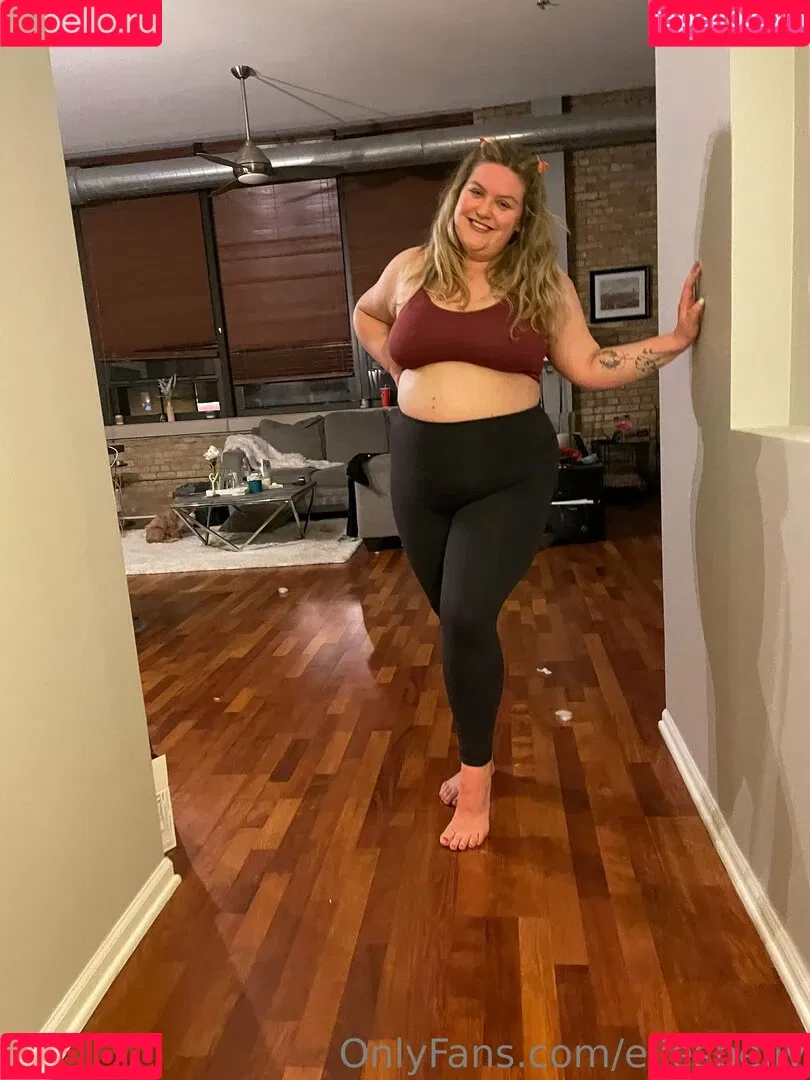 ellesbelly Onlyfans Photo Gallery 