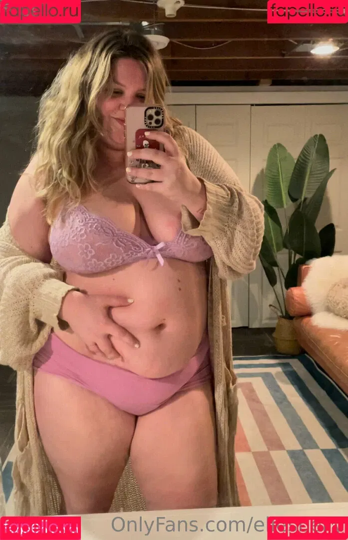 ellesbelly Onlyfans Photo Gallery 