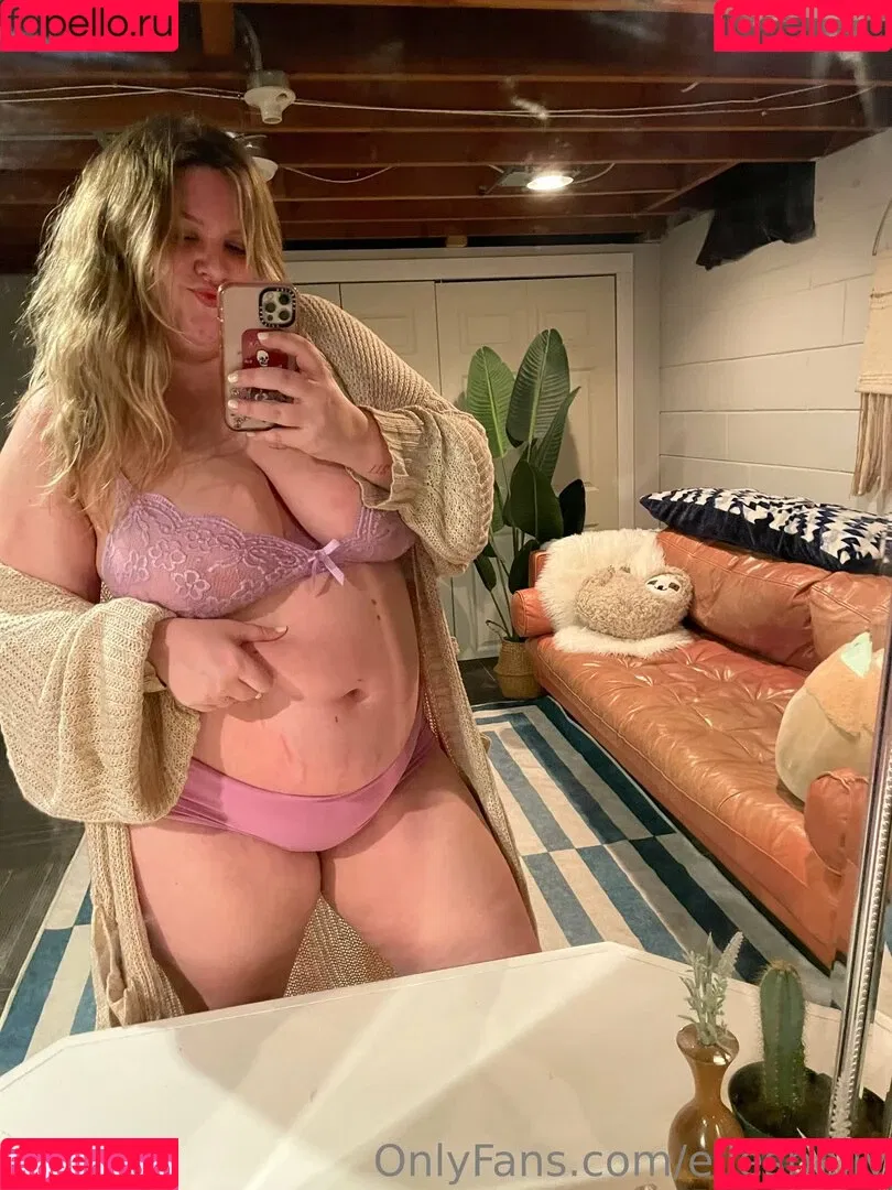 ellesbelly Onlyfans Photo Gallery 