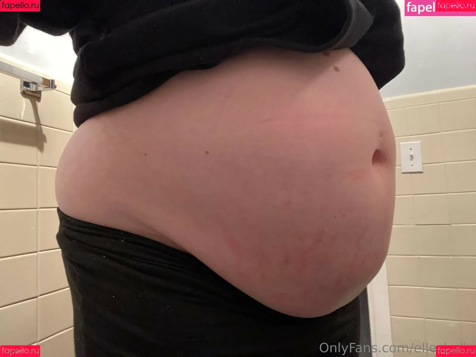 ellesbelly Onlyfans Photo Gallery 