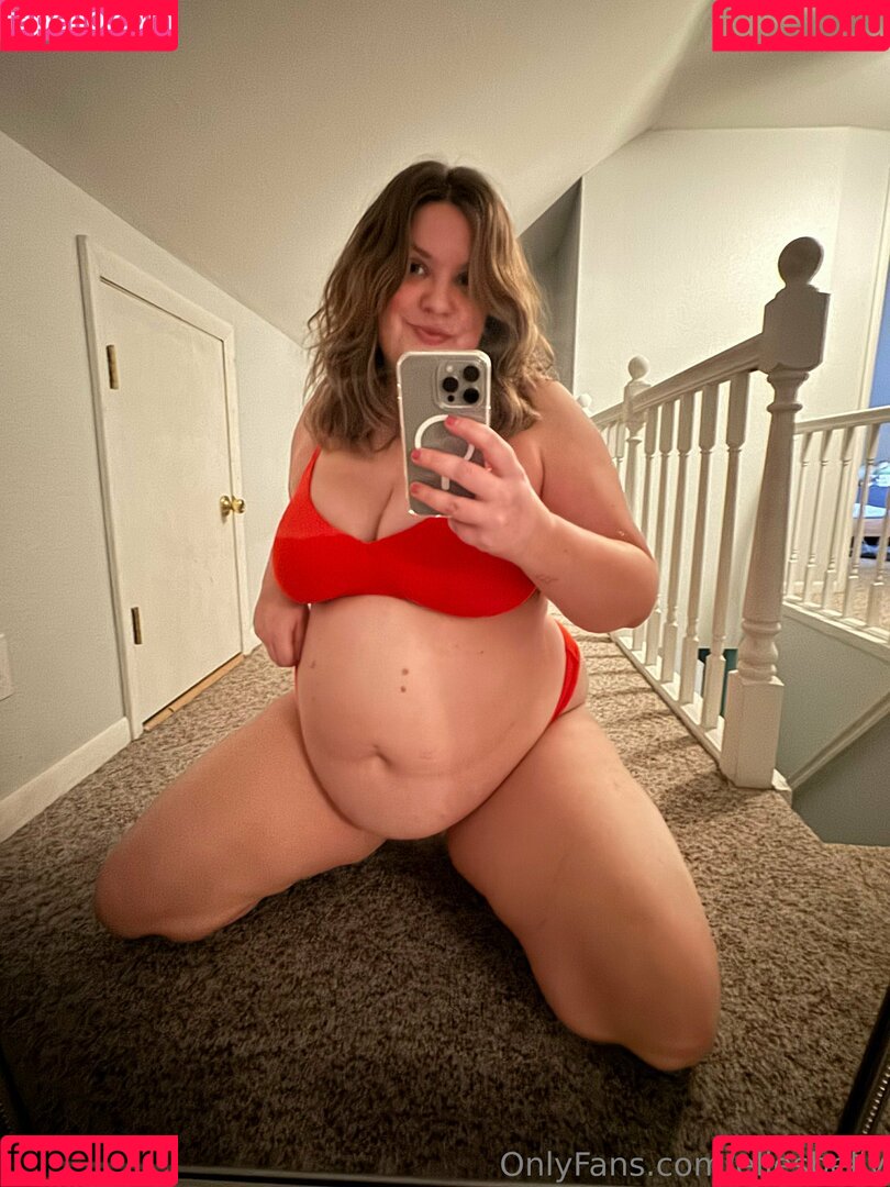 ellesbelly Onlyfans Photo Gallery 