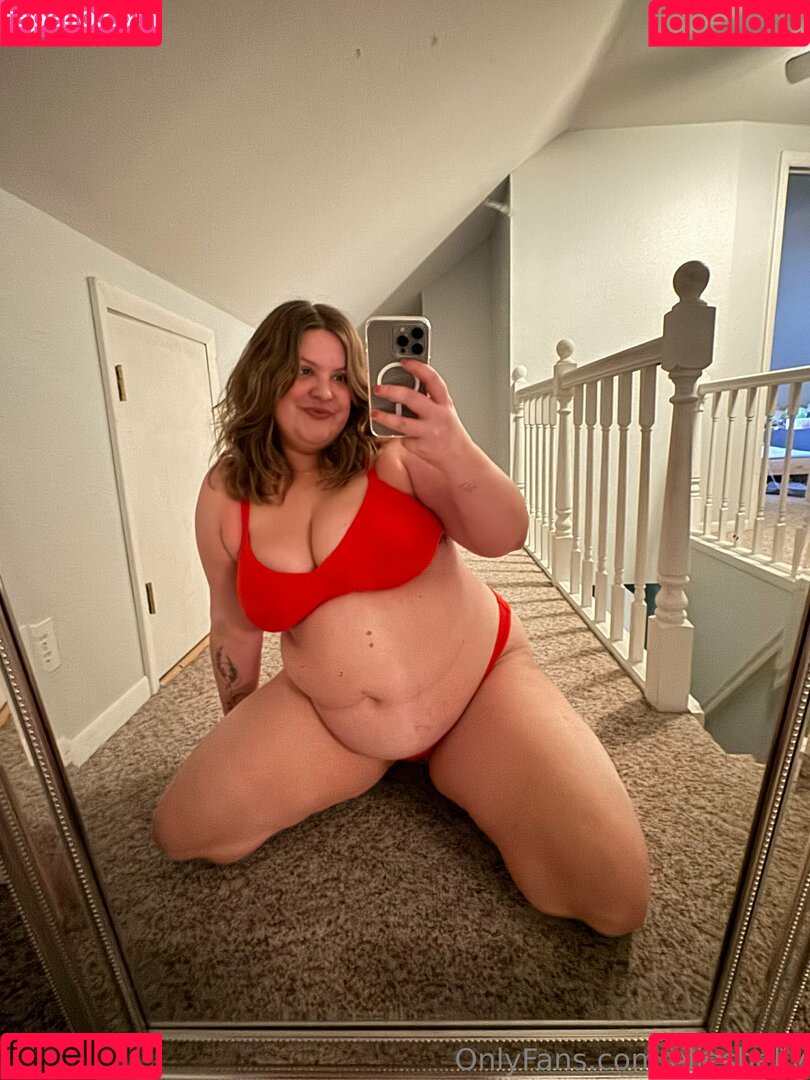 ellesbelly Onlyfans Photo Gallery 