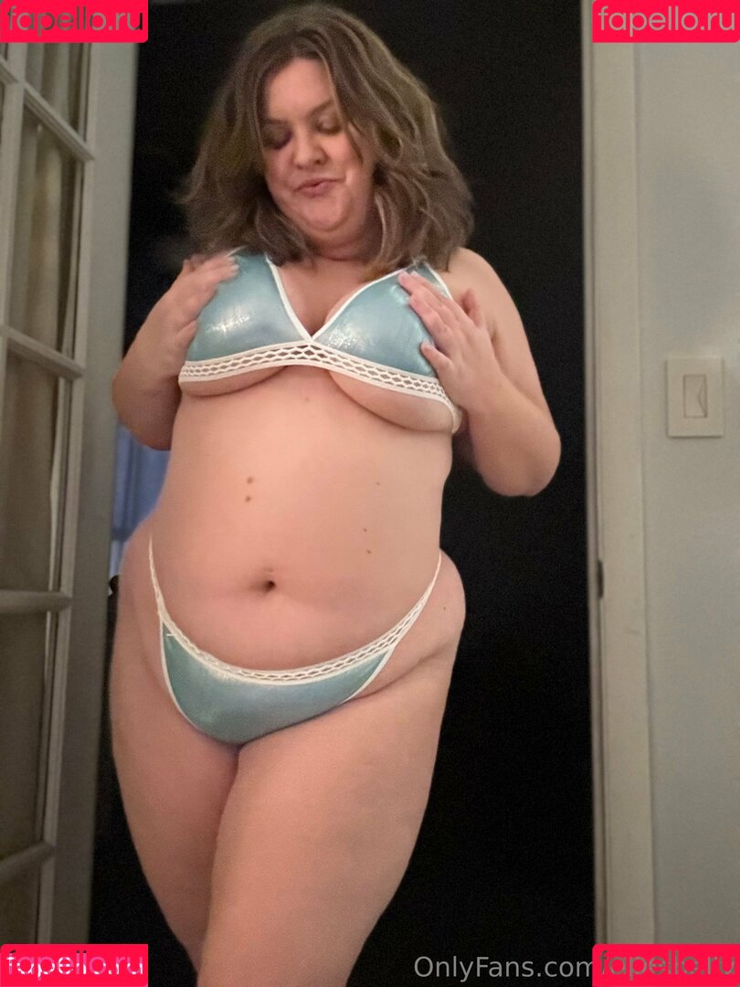 ellesbelly Onlyfans Photo Gallery 