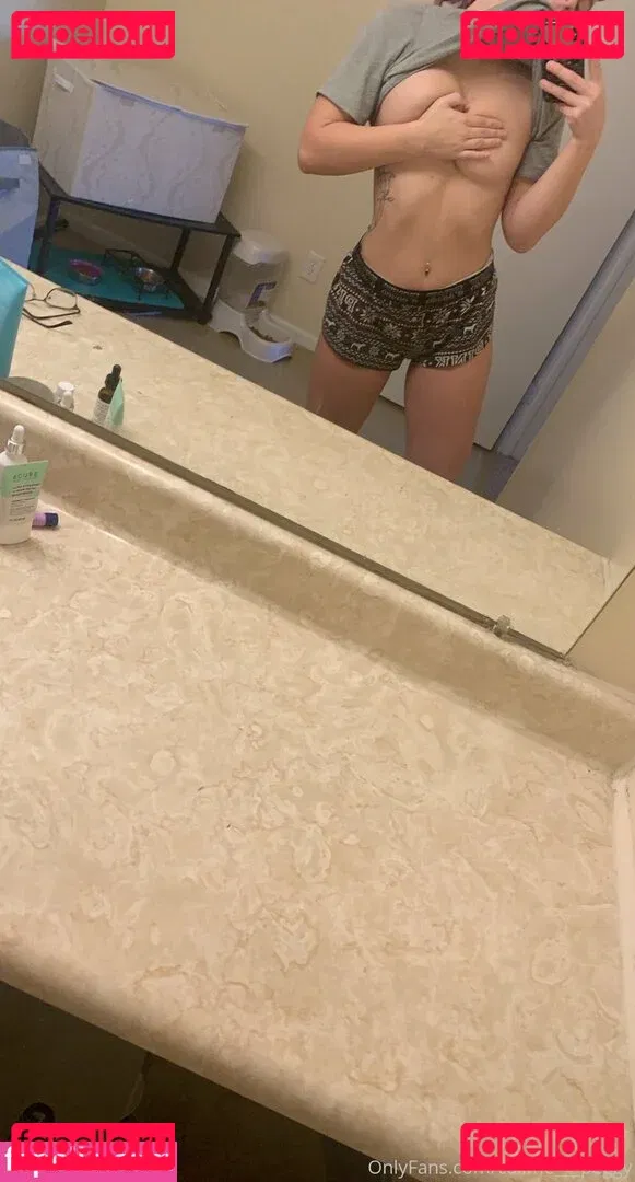 juustjuliaa2 Onlyfans Photo Gallery 