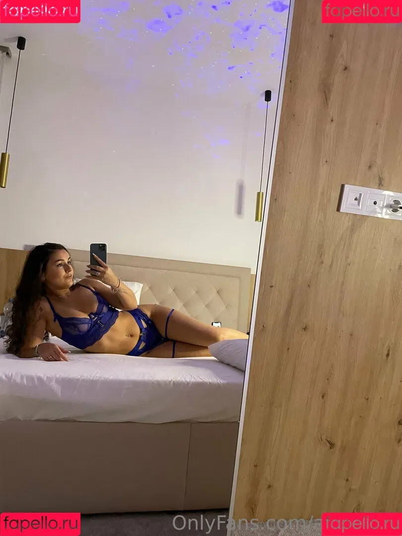 Avajuliee Onlyfans Photo Gallery 