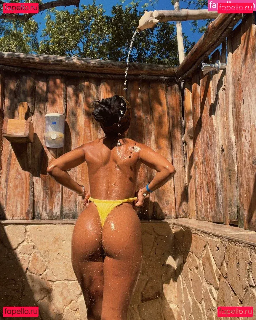 Ninathepineapple Onlyfans Photo Gallery 