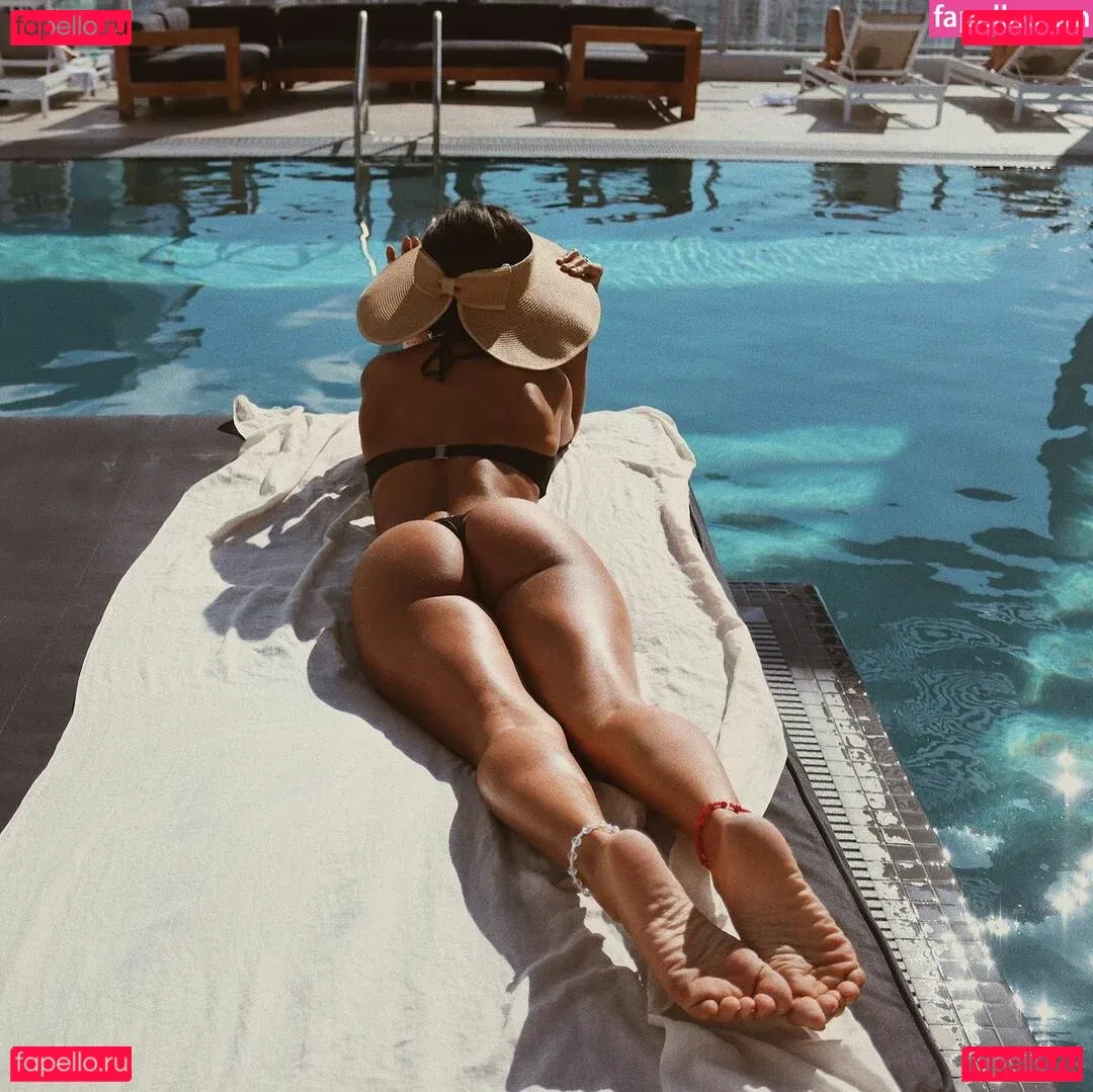 Ninathepineapple Onlyfans Photo Gallery 